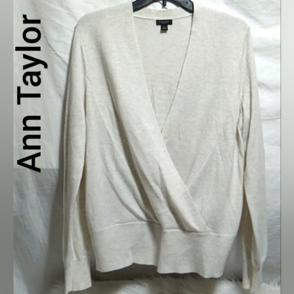 (BX84) SALE! Ann Taylor Factory Sweater Sz.L Like New